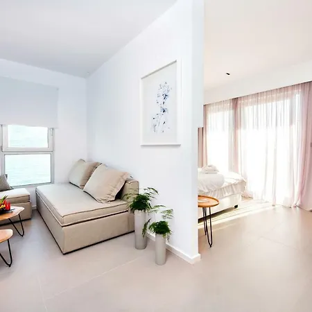 Hotel Enorme Ammos 5*